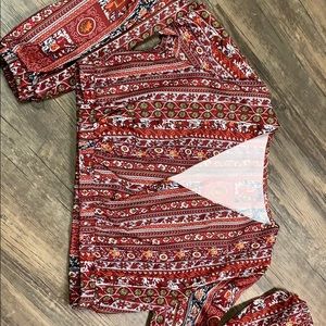 cropped long sleeve top never worn